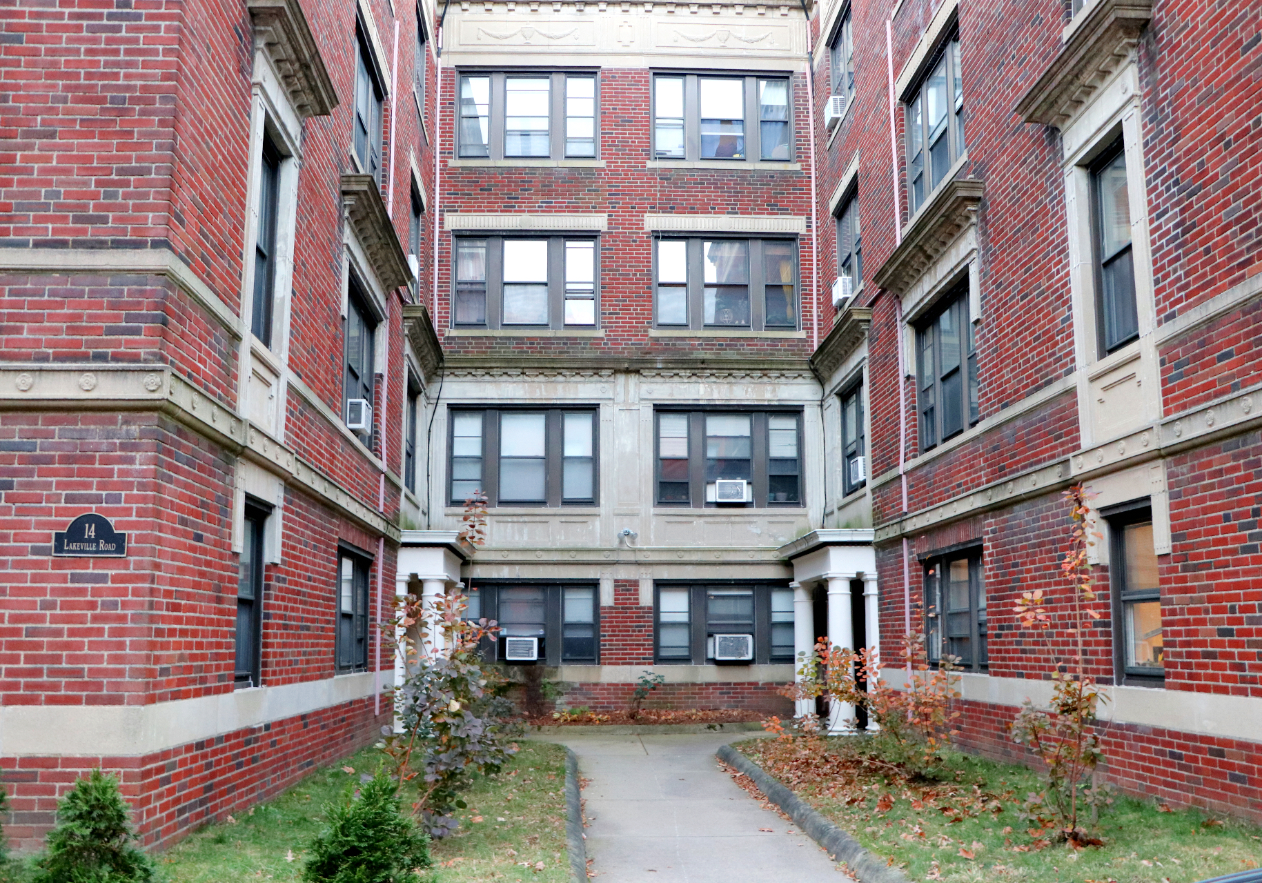 14 Lakeville Rd, Jamaica Plain