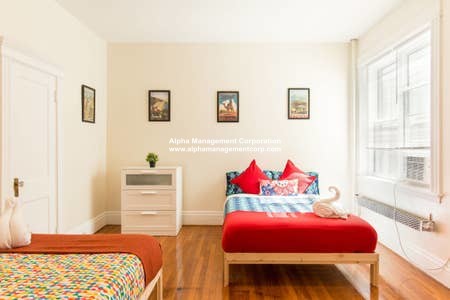 22 Euston St, Brookline