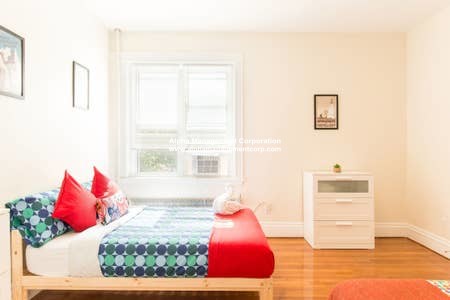 22 Euston St, Brookline