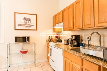 22 Euston St, Brookline