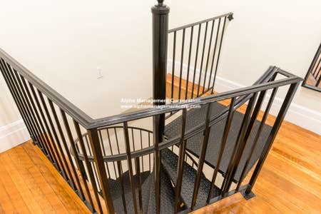 22 Euston St, Brookline