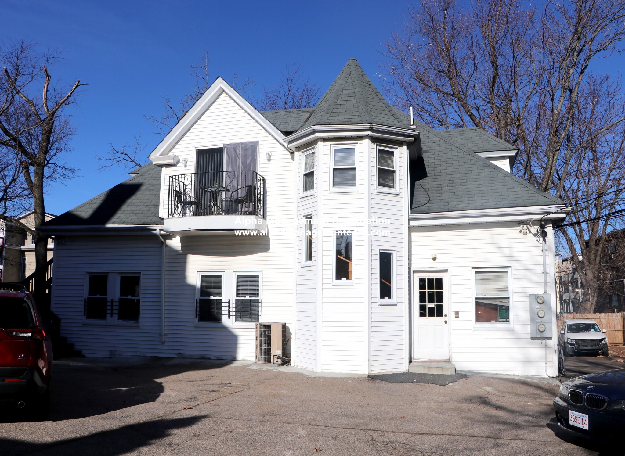 14 Gardner St, Allston