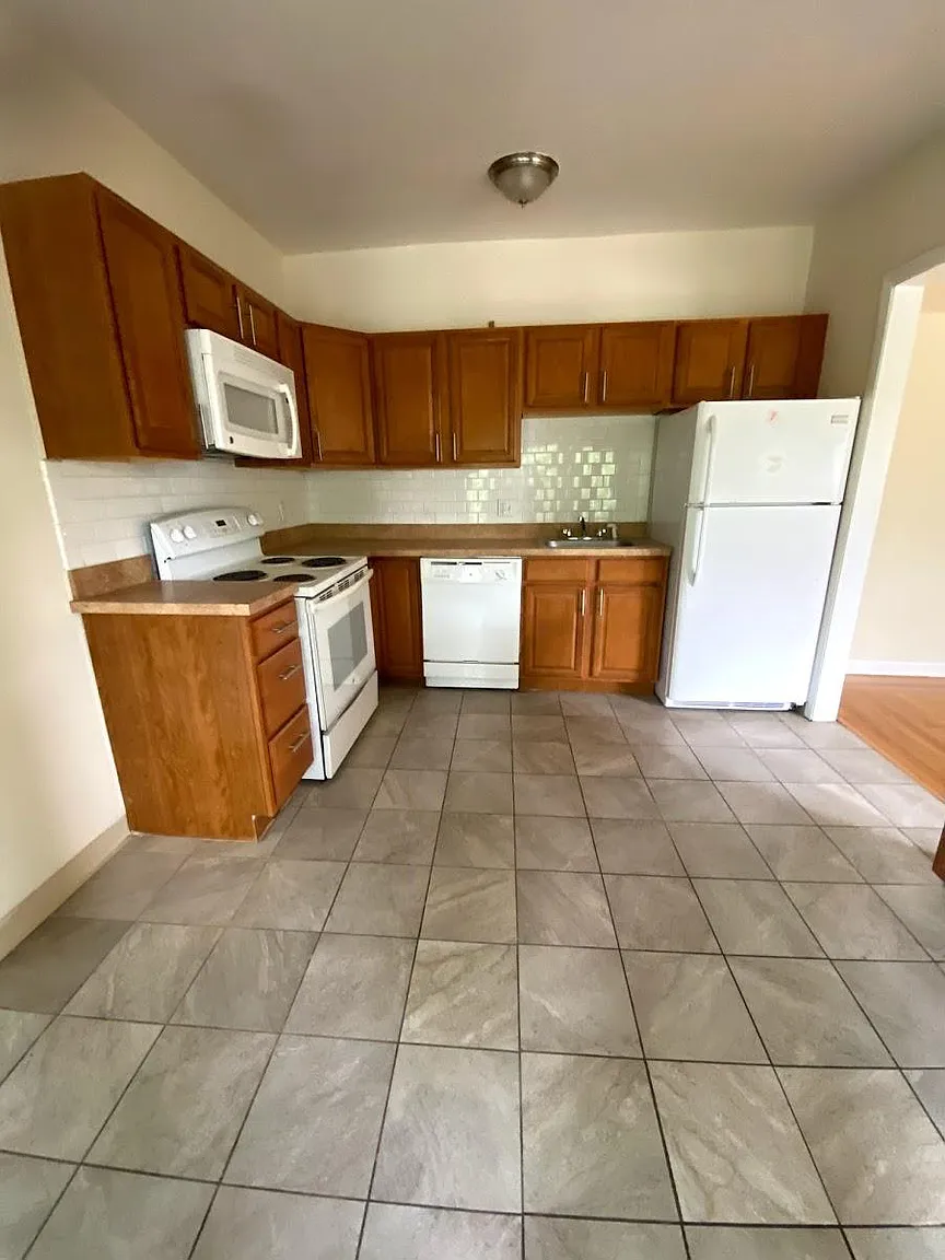 1133 Commonwealth Ave, Allston