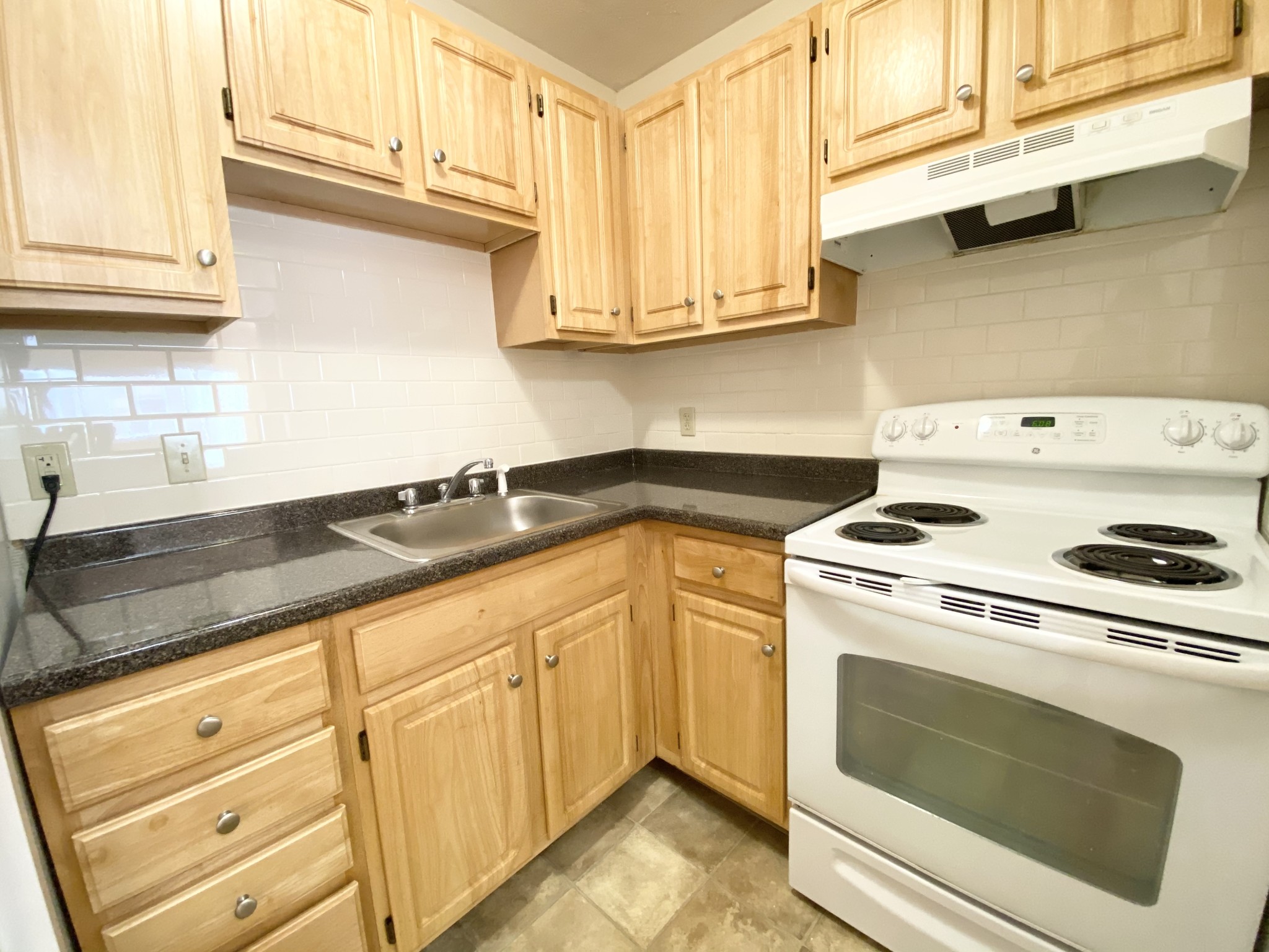 34 Gardner St, Allston