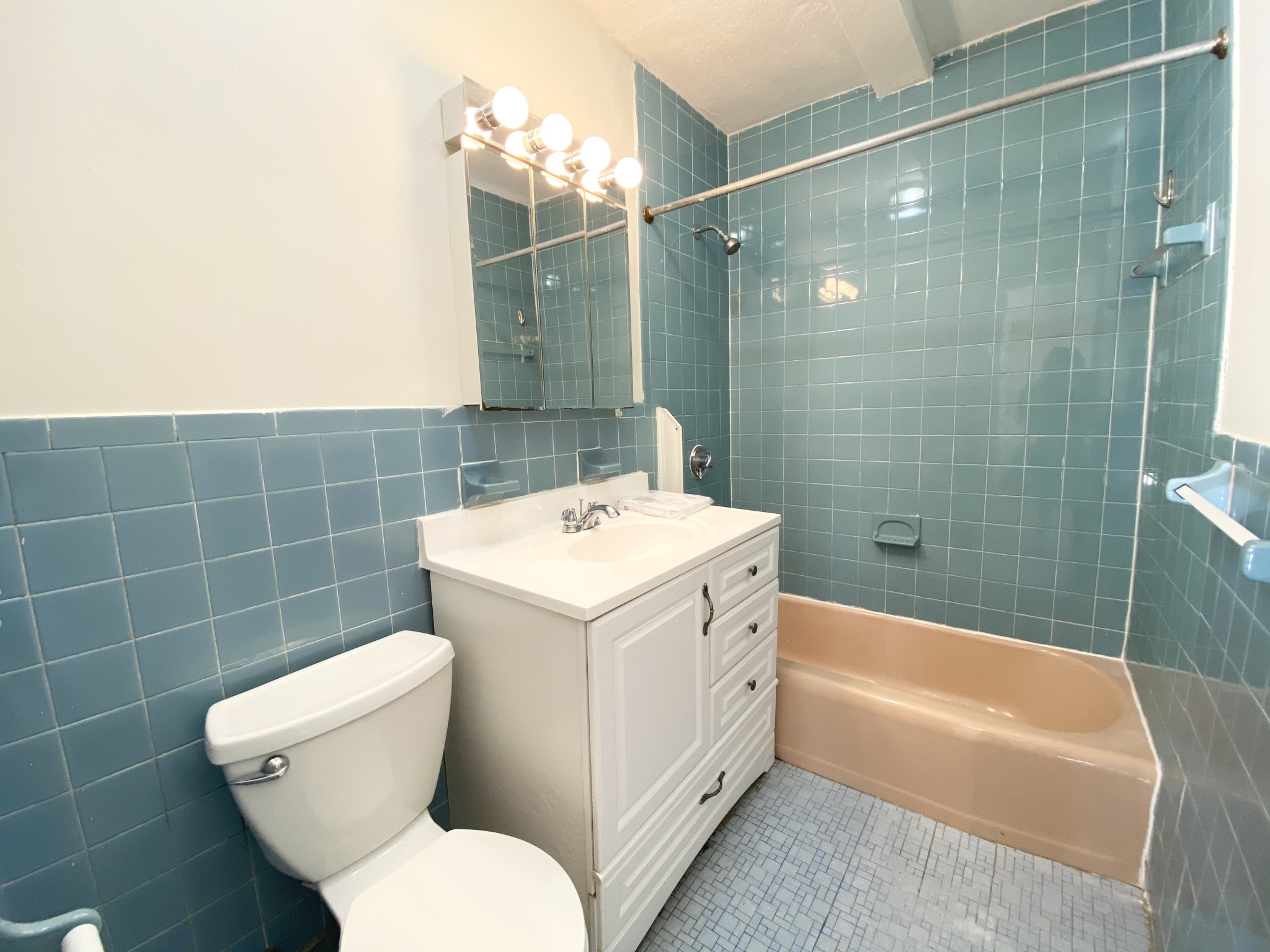 34 Gardner St, Allston