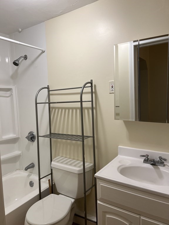 82 Hampshire St, Central Square