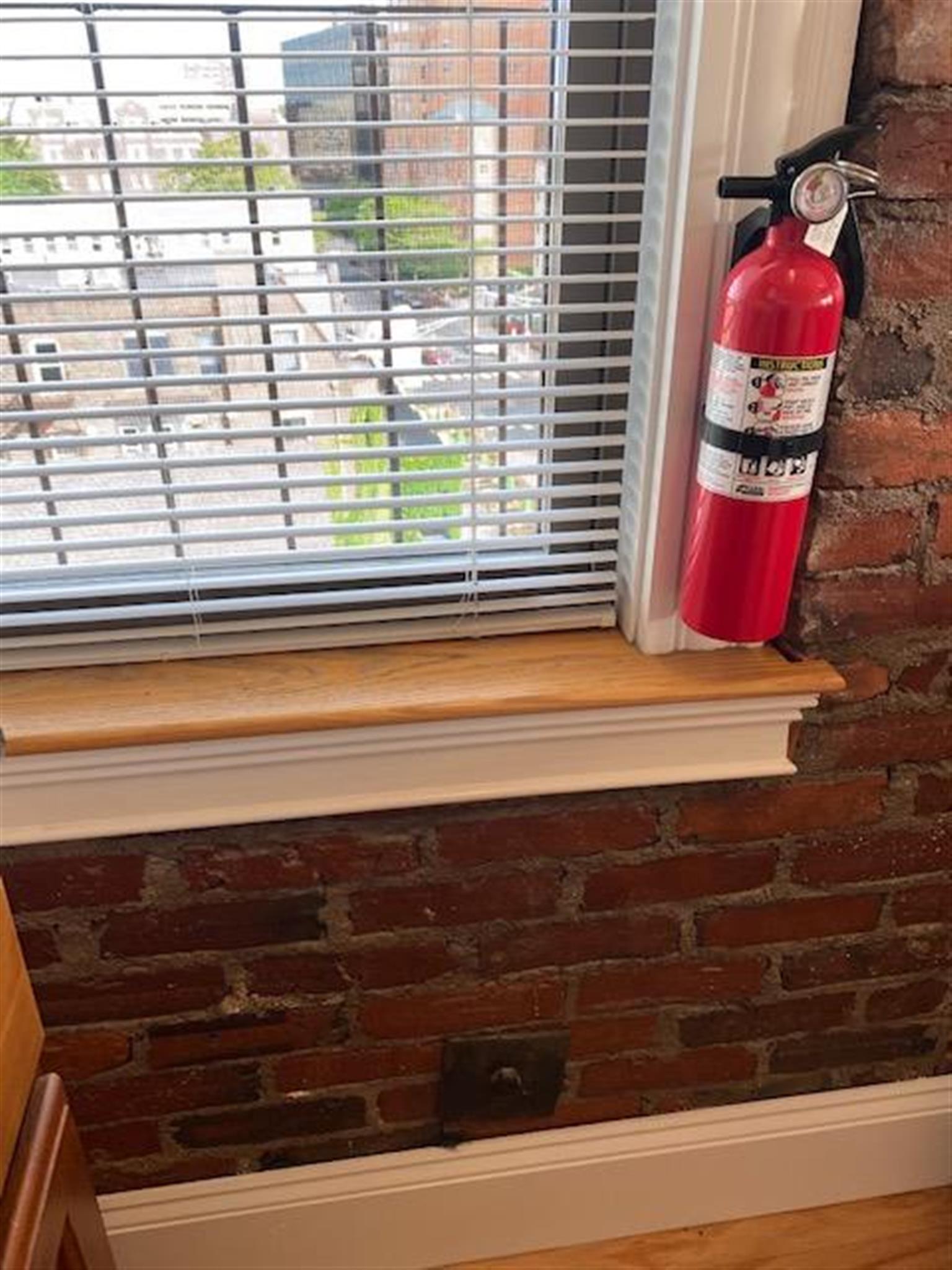 888 Massachusetts Ave, Riverside