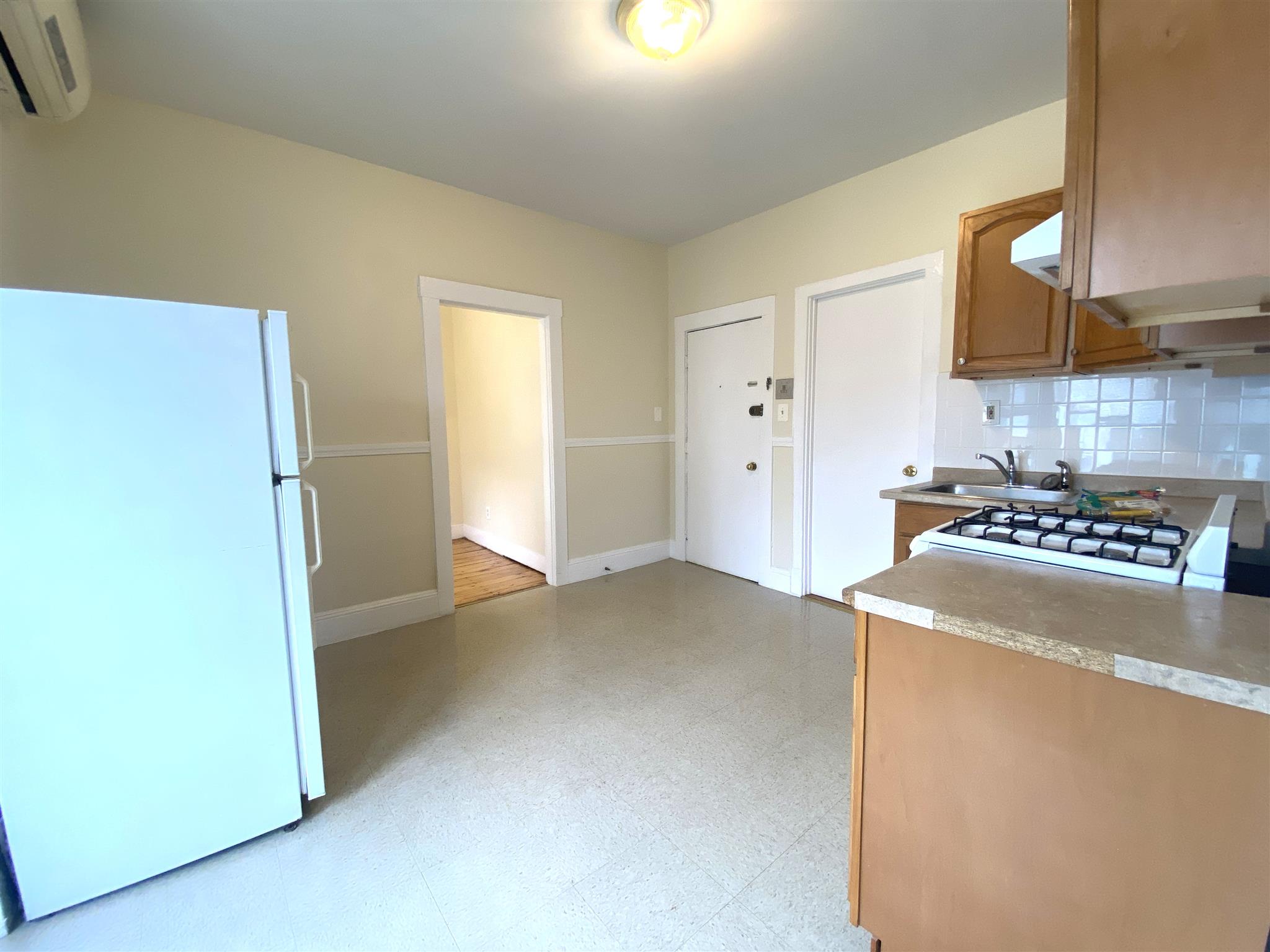 57 Bishop Allen Dr, The Port