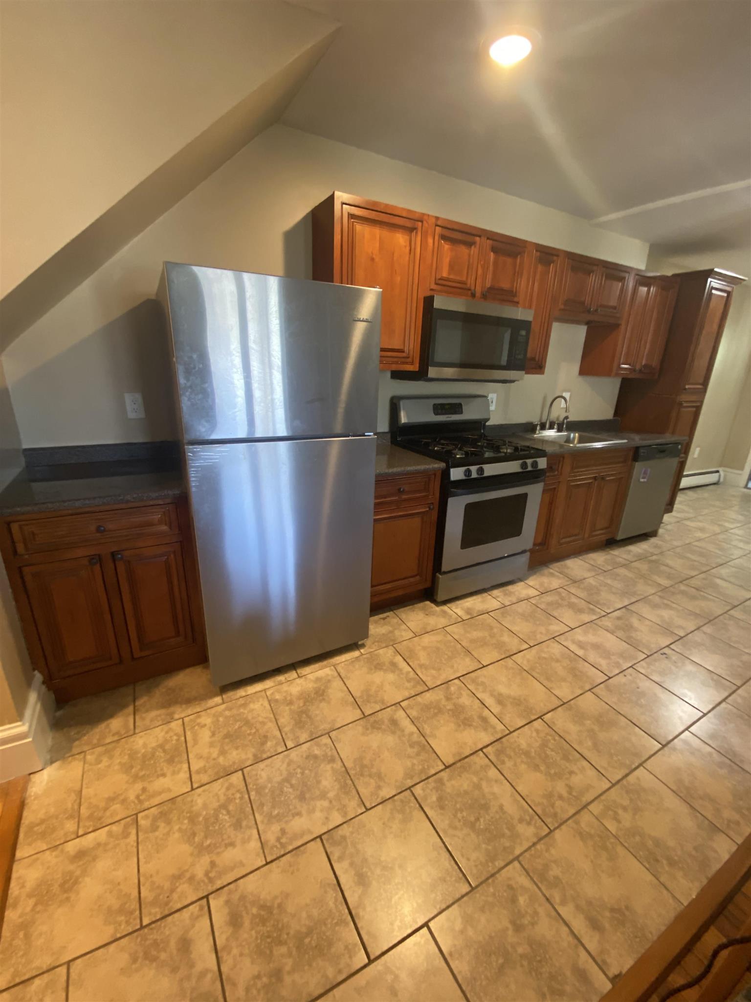 91 Glen St, East Somerville