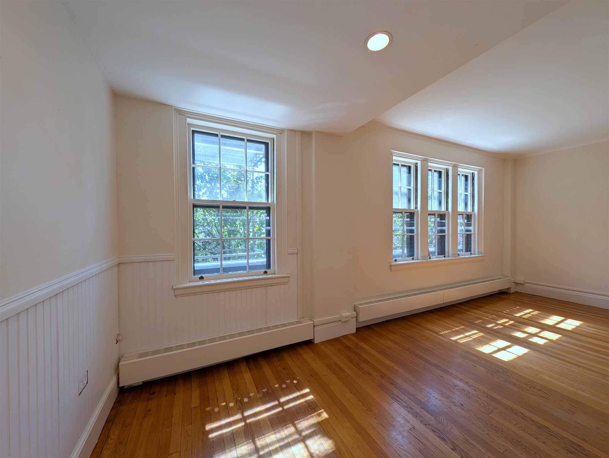 988 Memorial Dr, West Cambridge