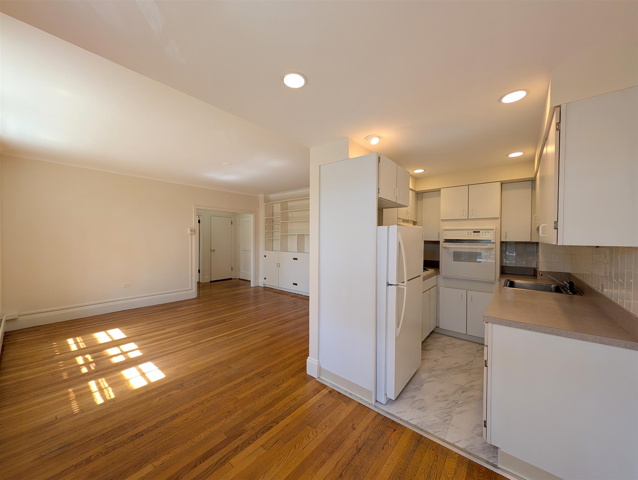 988 Memorial Dr, West Cambridge