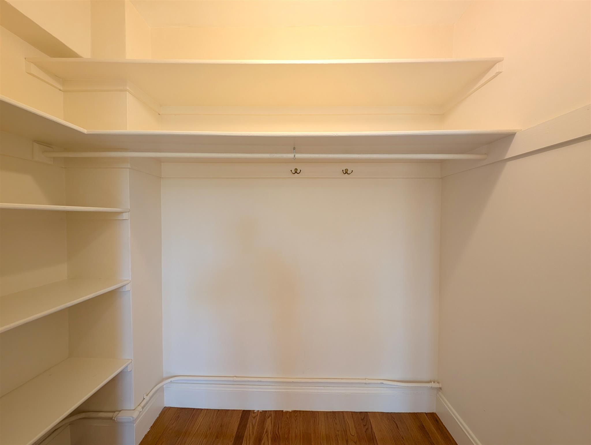 988 Memorial Dr, West Cambridge