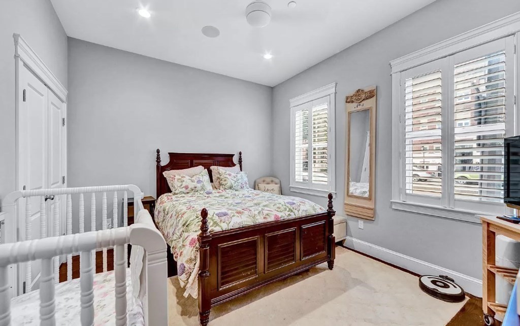 342 Dorchester St, South Boston