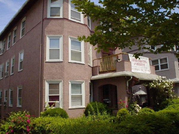 785 Washington St, Norwood