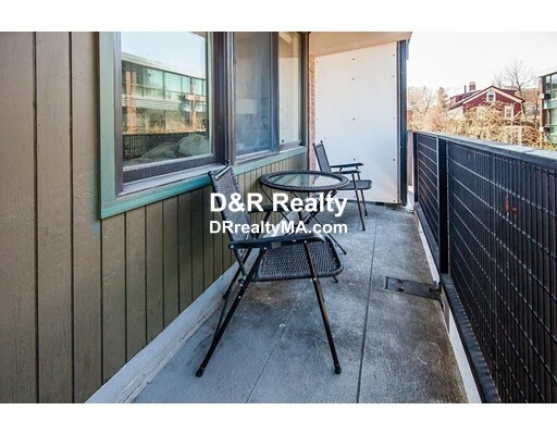 345 Harvard St, Mid Cambridge