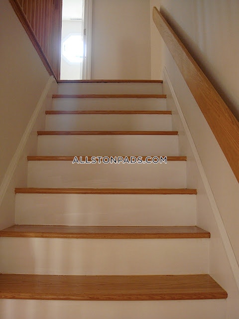 1 Raymond St, Allston