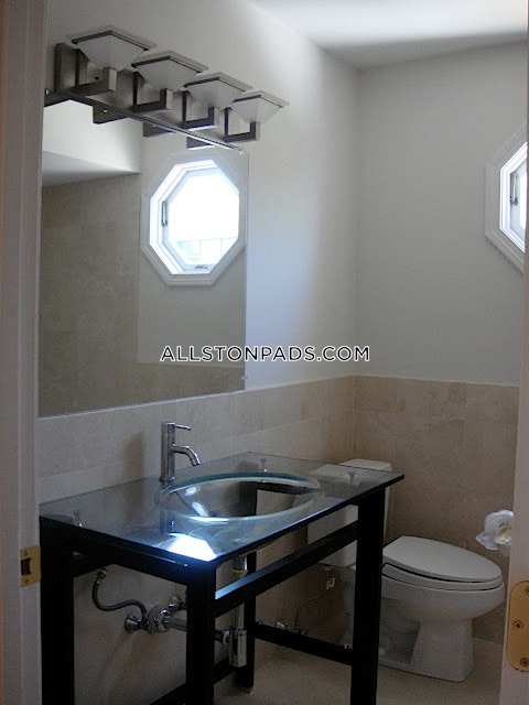 1 Raymond St, Allston