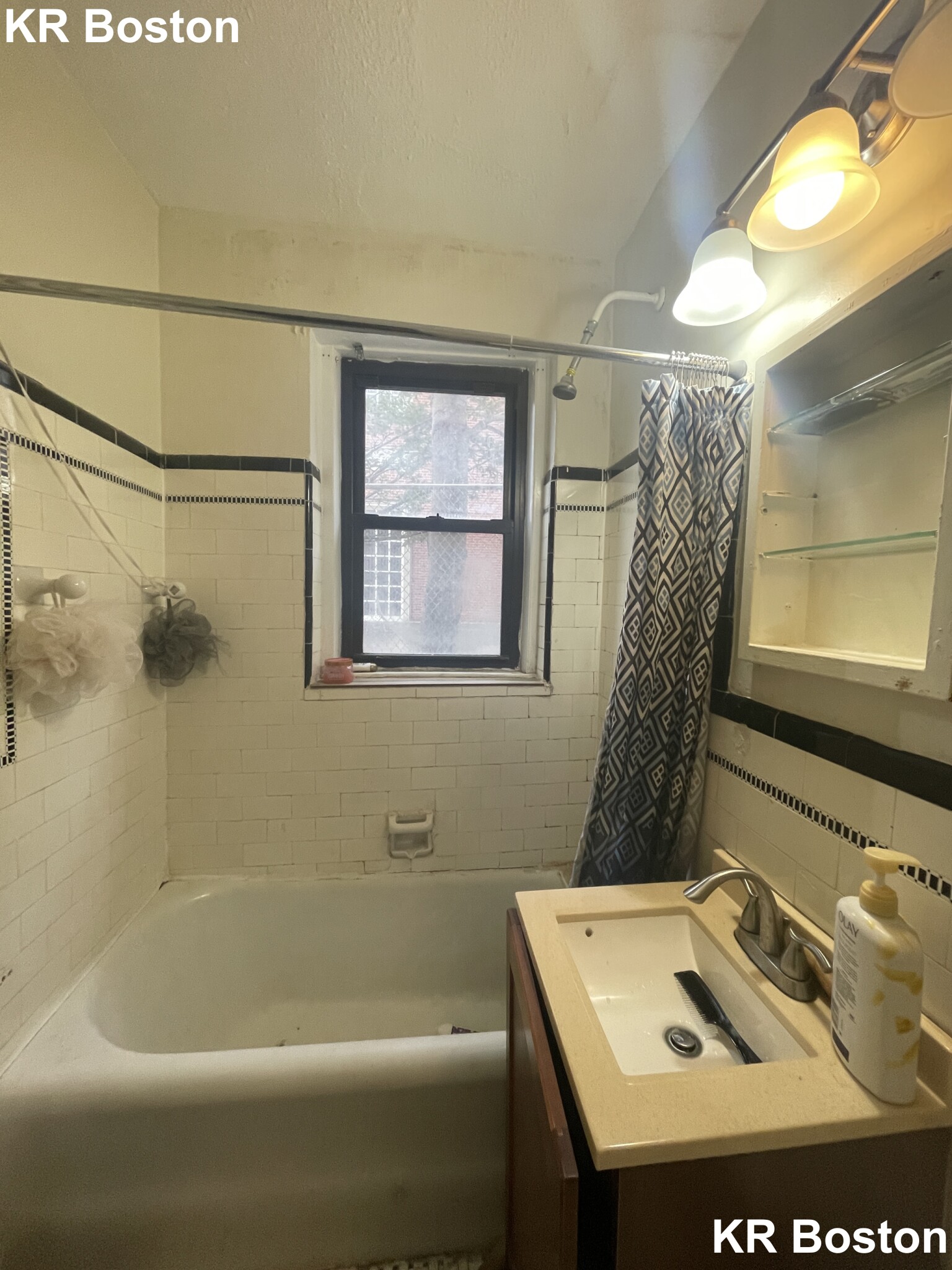 349 Pleasant St, Malden