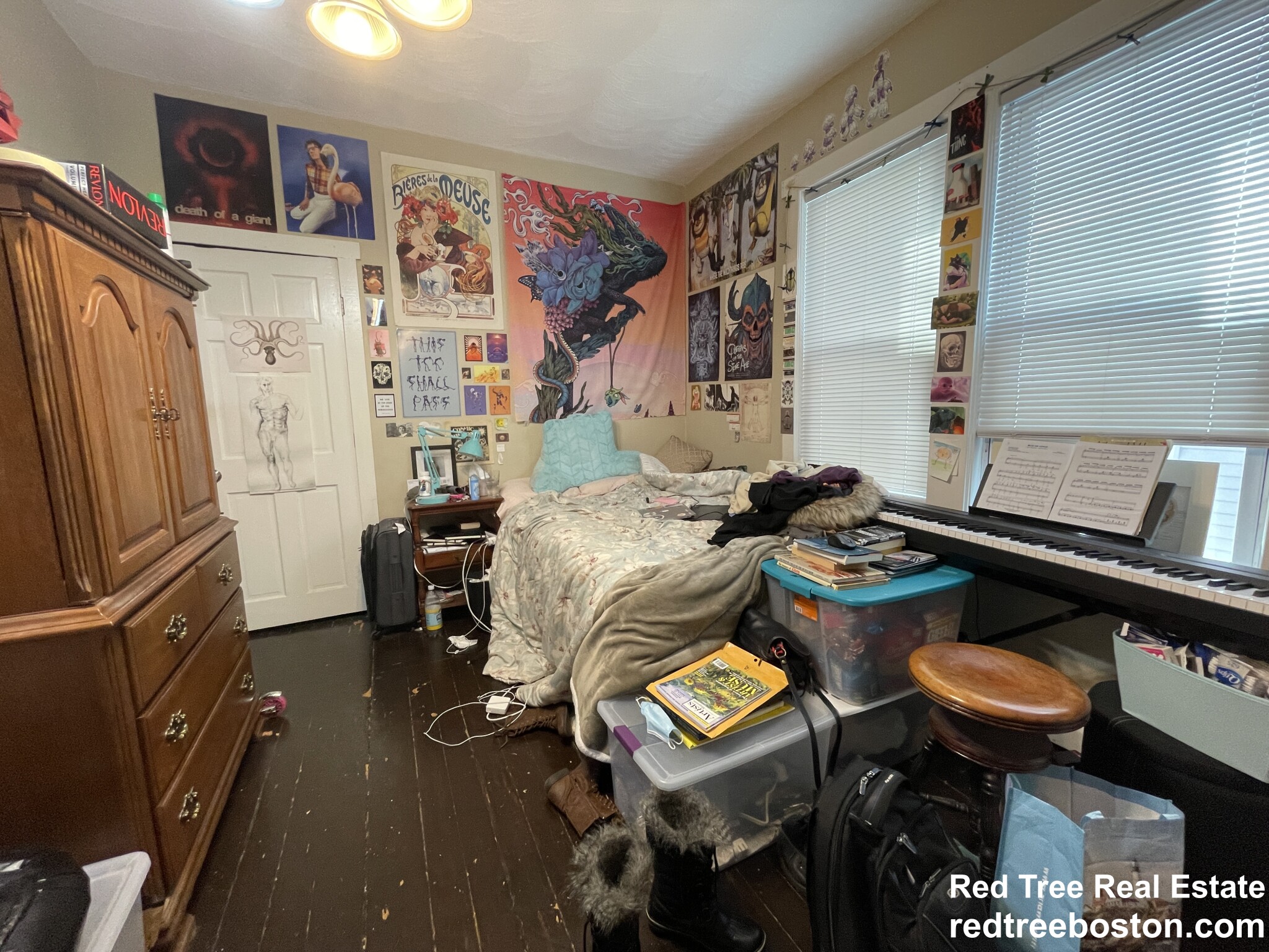 72 Hillside St, Mission Hill