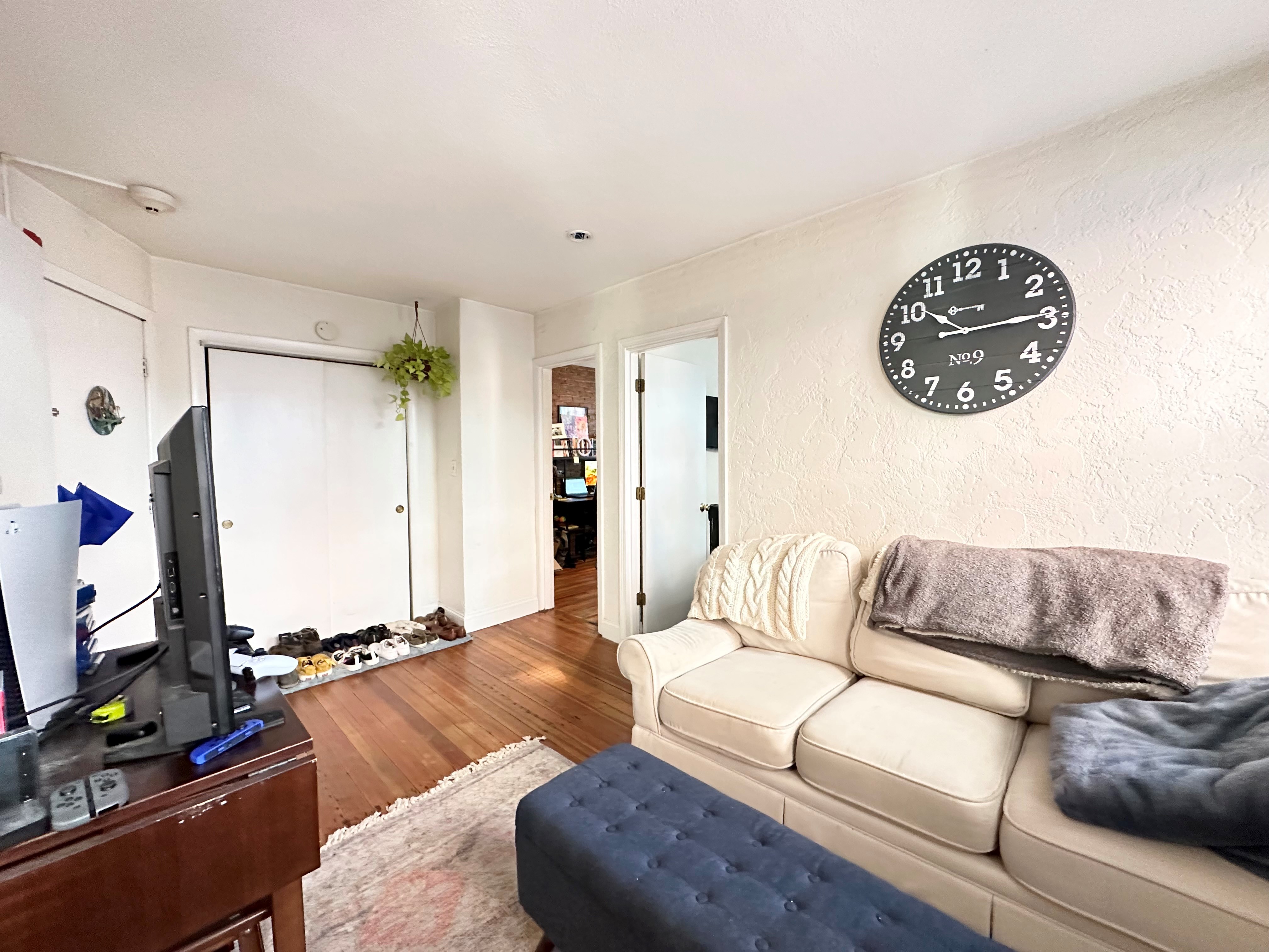 35 Charter St, North End