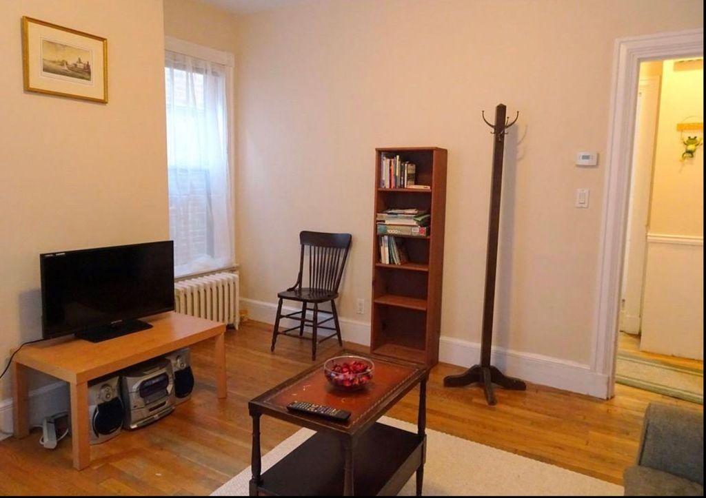 35 Harvard St, Central Village