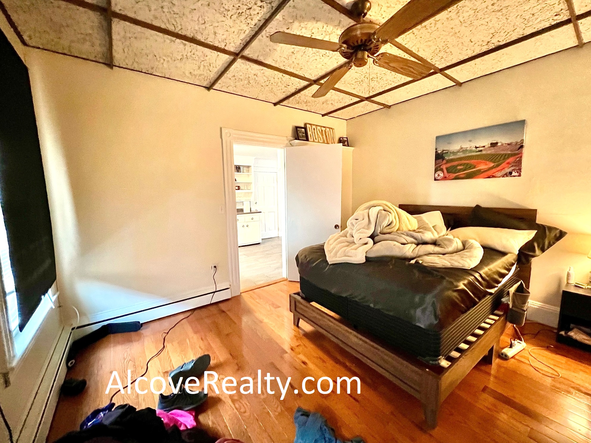 547 Broadway, Magoun Square