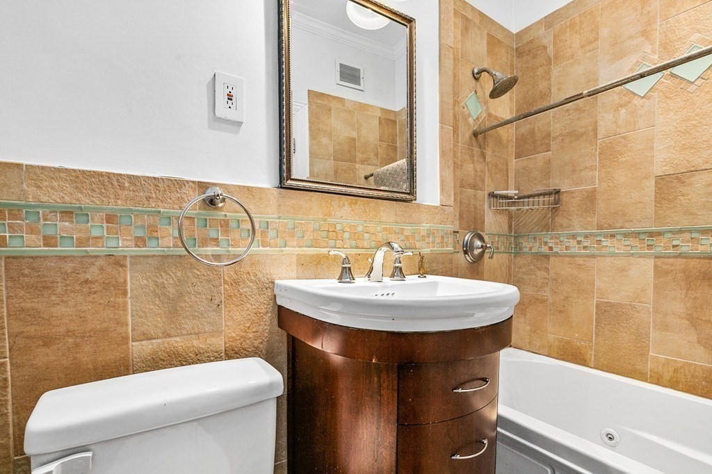 354 Beacon St, South End