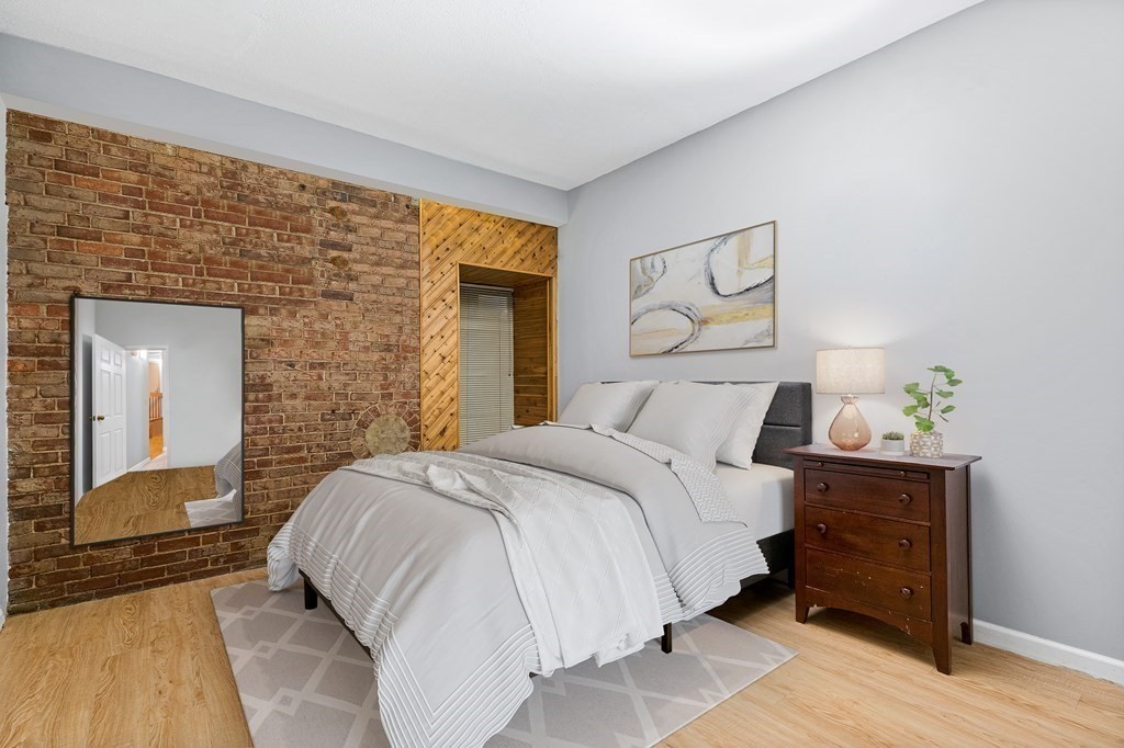 357 Commercial St, Waterfront