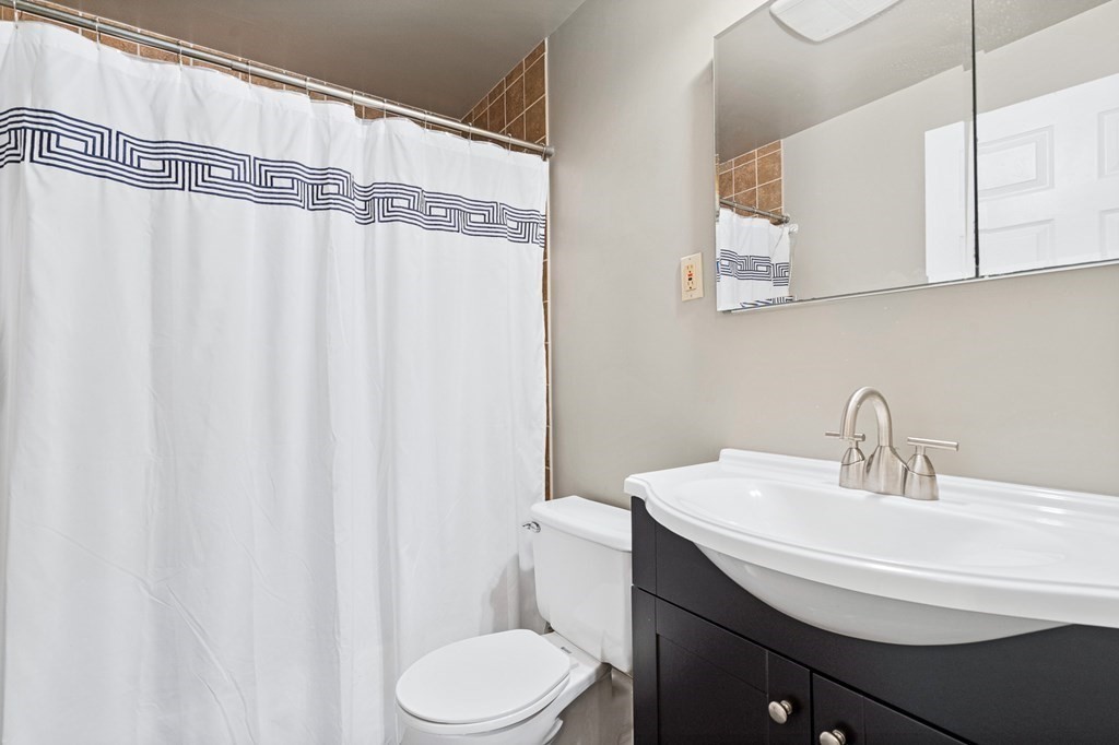 357 Commercial St, Waterfront