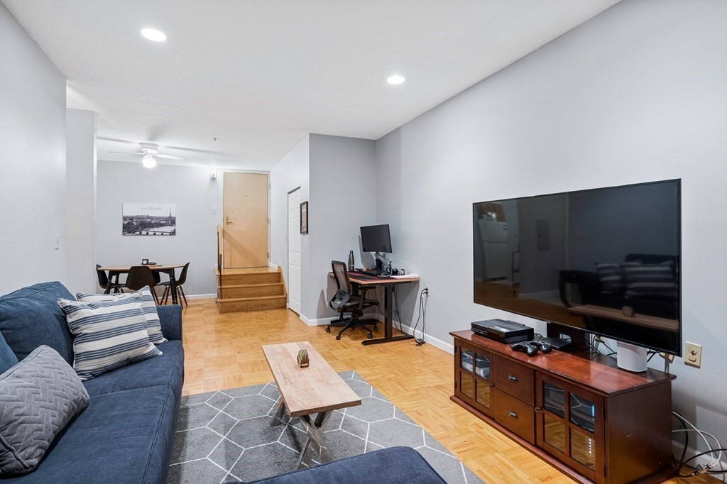 357 Commercial St, Waterfront