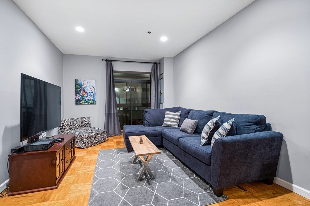 357 Commercial St, Waterfront