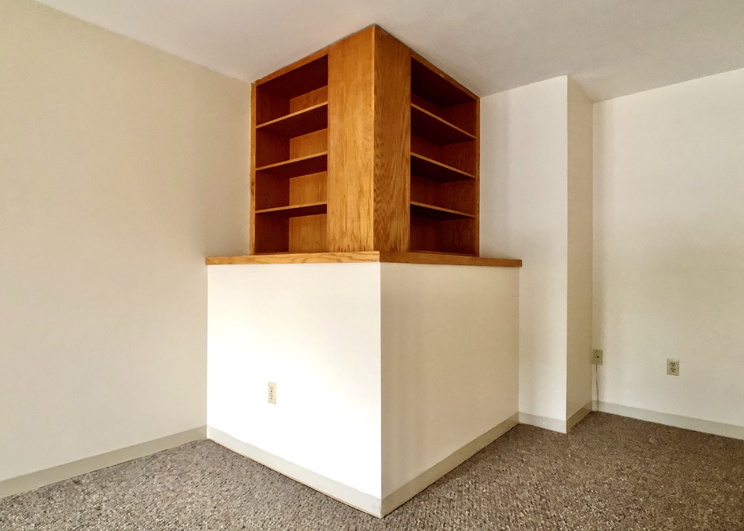 1600 Washington St, Newton