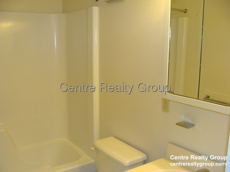 55 Hamlet St, Thompsonville