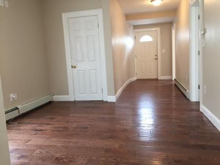 87 Harvard St, Banks Square