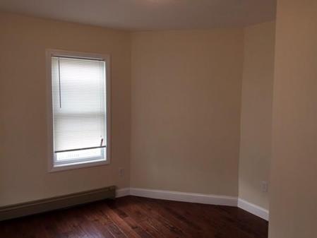 87 Harvard St, Banks Square