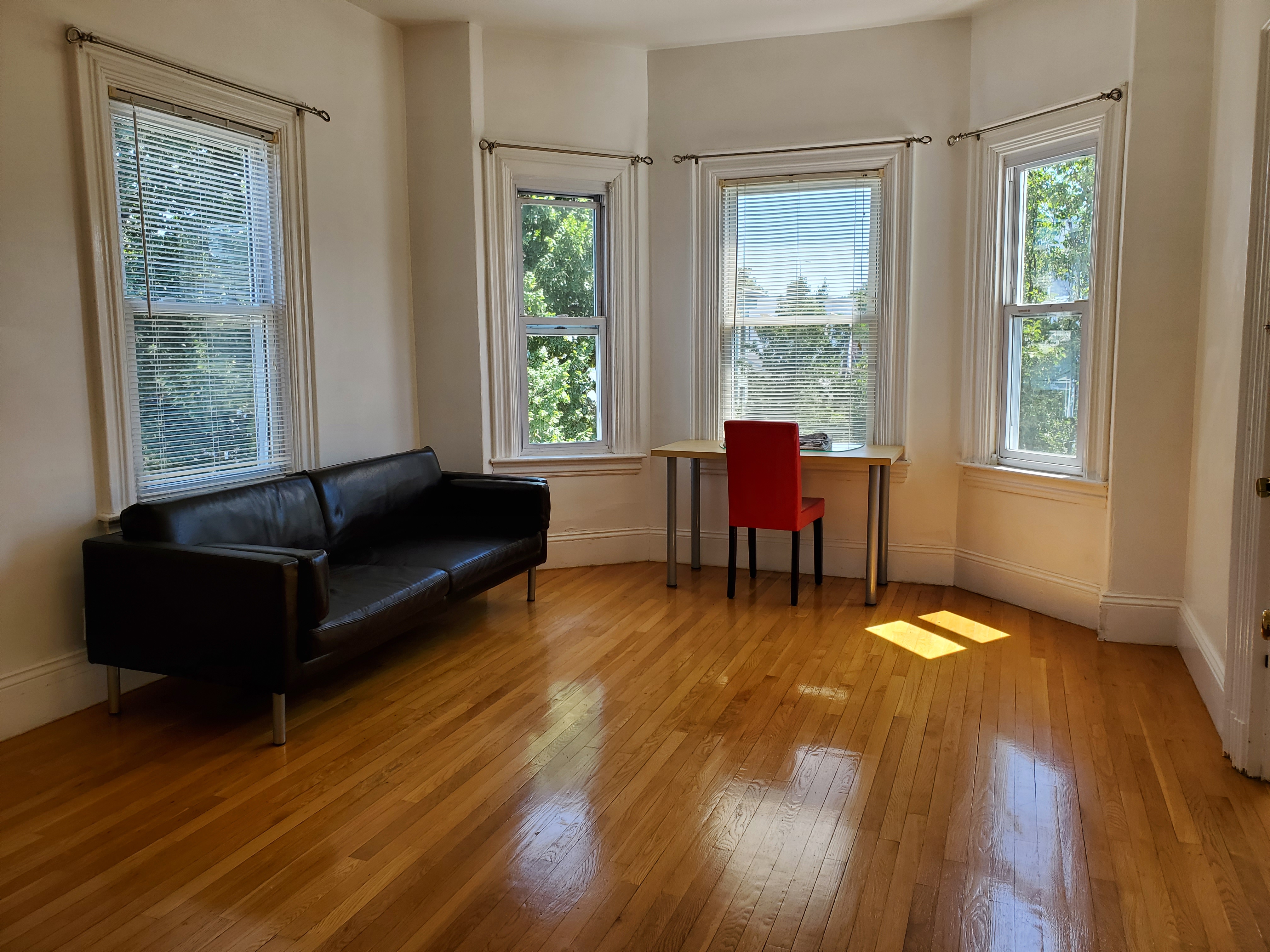 56 Pinckney St, East Somerville