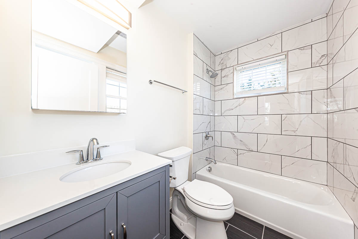 48 Caldwell Rd, West End