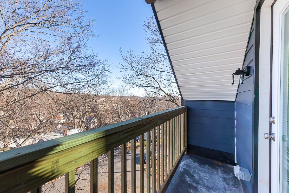 48 Caldwell Rd, West End