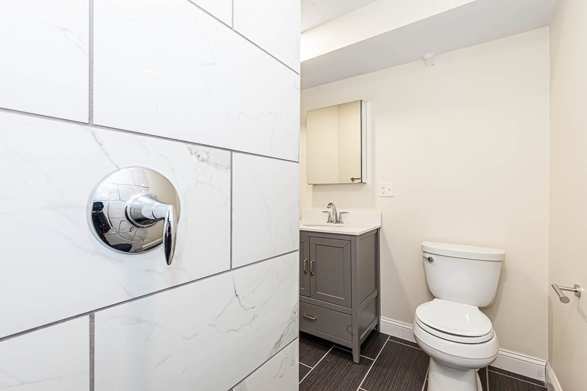 48 Caldwell Rd, West End