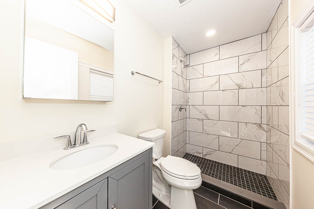 48 Caldwell Rd, West End