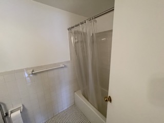 611 Watertown St, Newton