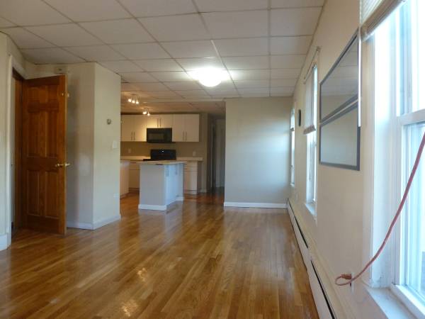 278 California St, Nonantum