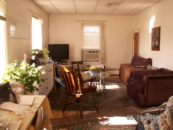 278 California St, Nonantum