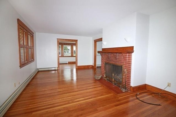 335 Hillside Ave, Needham Heights