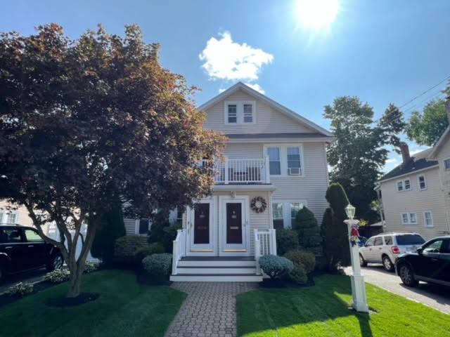 508 School St, Belmont