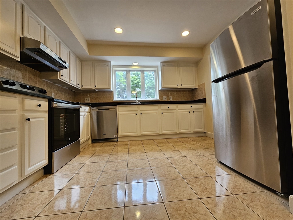 115 Langley Rd, Newton Centre