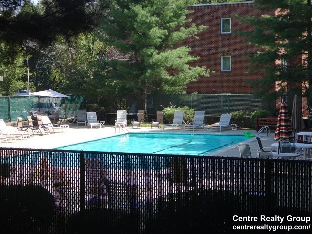 50 Broadlawn Park, Chestnut Hill