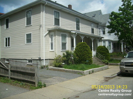 122 Chestnut St, South Side