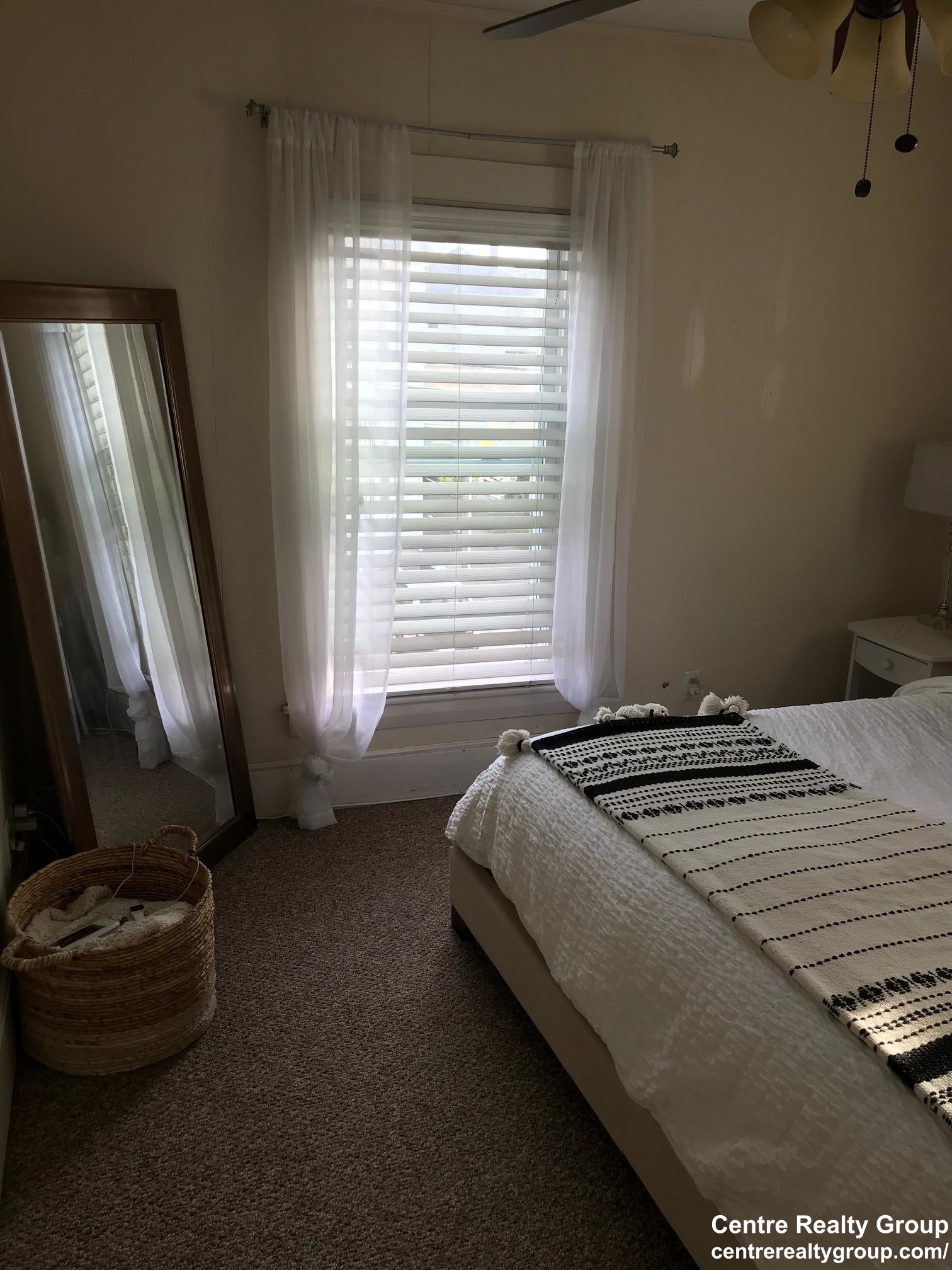 122 Chestnut St, South Side