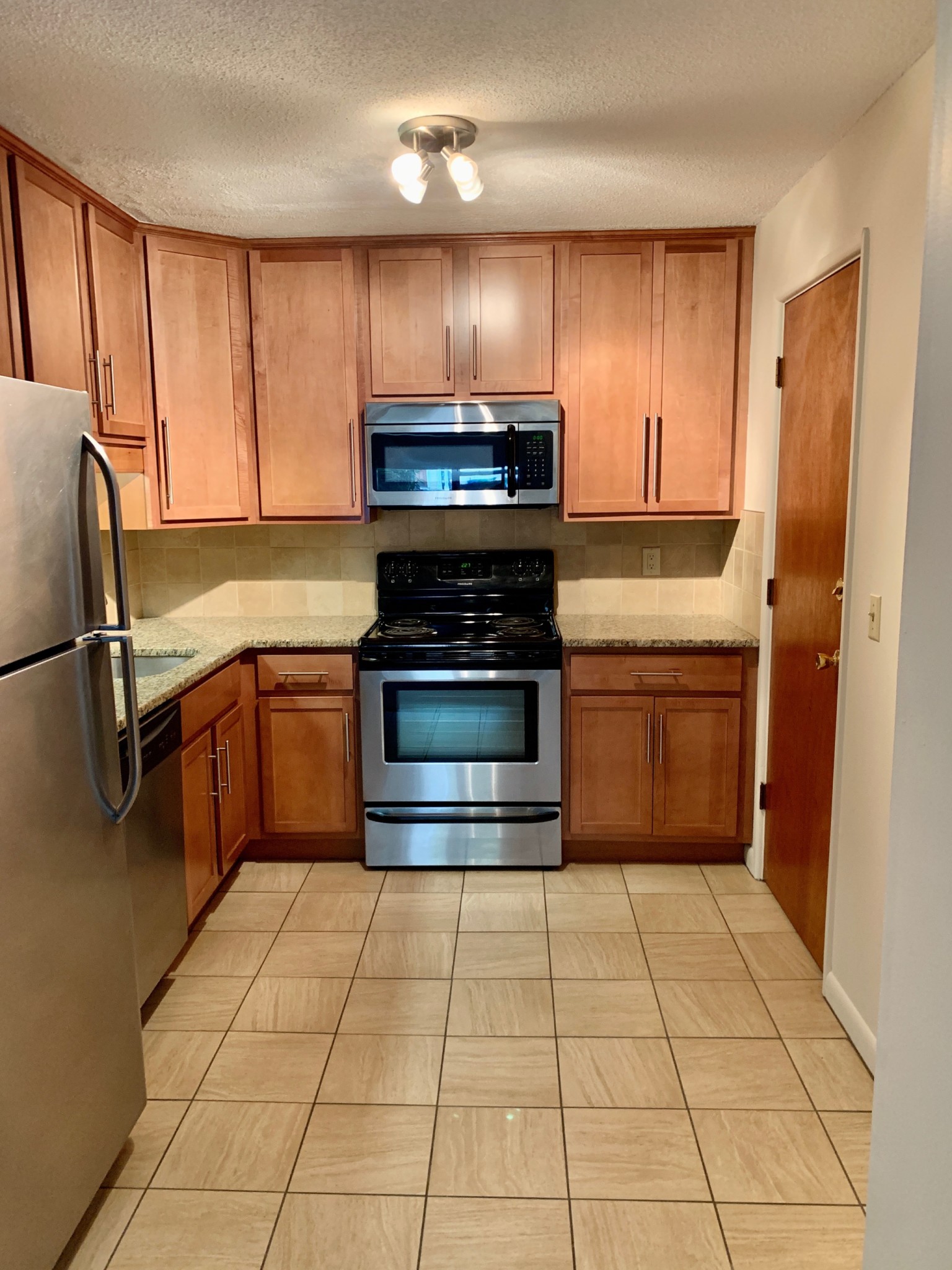 89 Lexington St, Auburndale